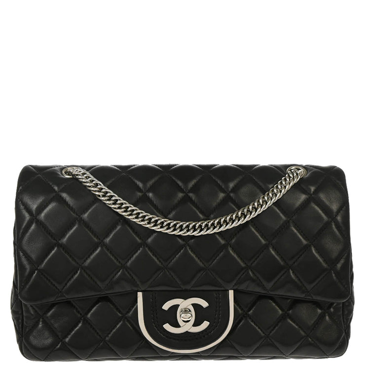 Chanel 2006-2008 Black Lambskin Medium Classic Double Flap Shoulder Bag