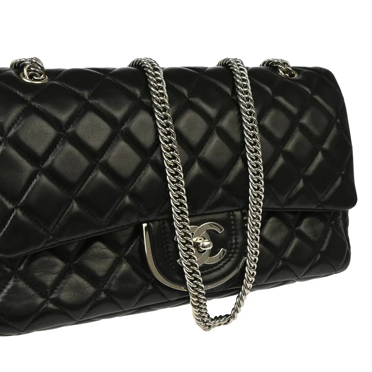 Chanel 2006-2008 Black Lambskin Medium Classic Double Flap Shoulder Bag