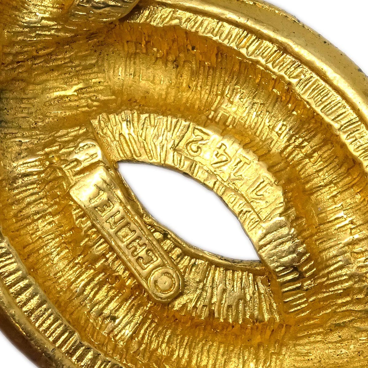 Chanel Quilted CC Brooch Pin Gold 1142