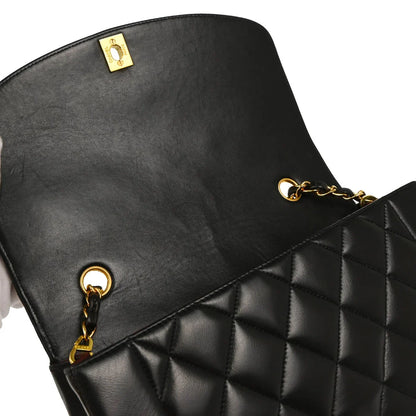 Chanel 1994-1996 Black Lambskin Medium Diana Shoulder Bag