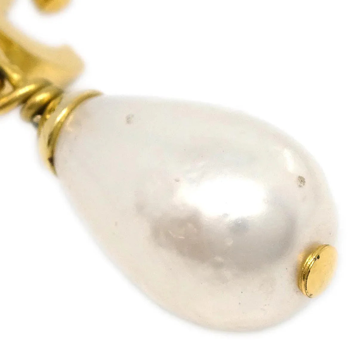 Chanel CC Costume Pearl Dangle Earrings Clip-On Gold 96P