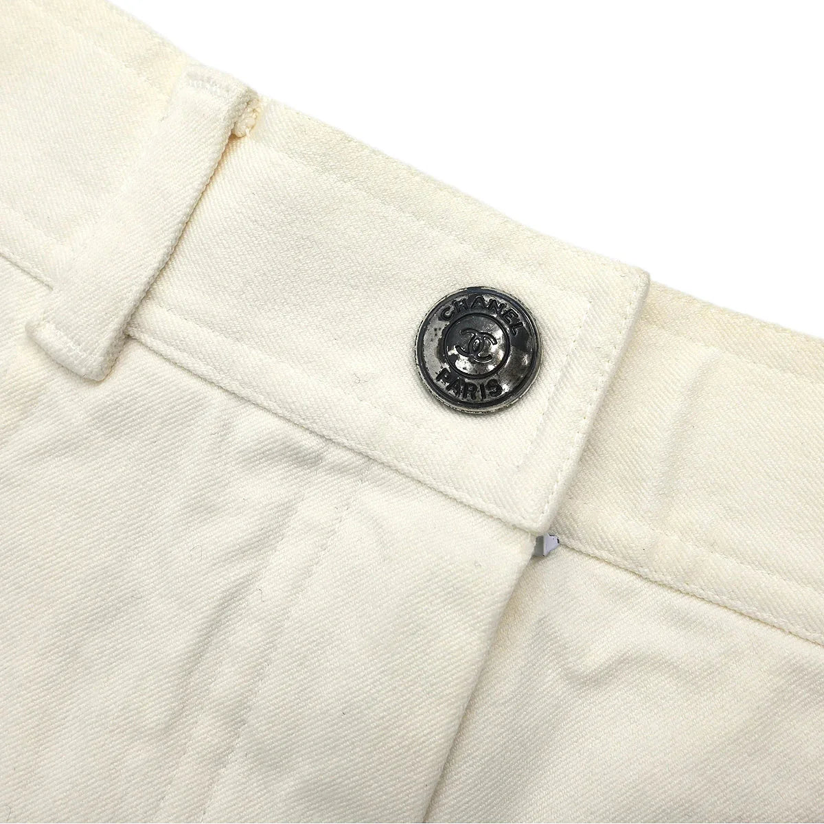 Chanel 1997 Short Pants White #38