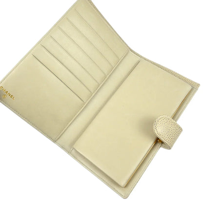 Chanel 2000-2002 White Caviar Long Bifold Wallet Purse