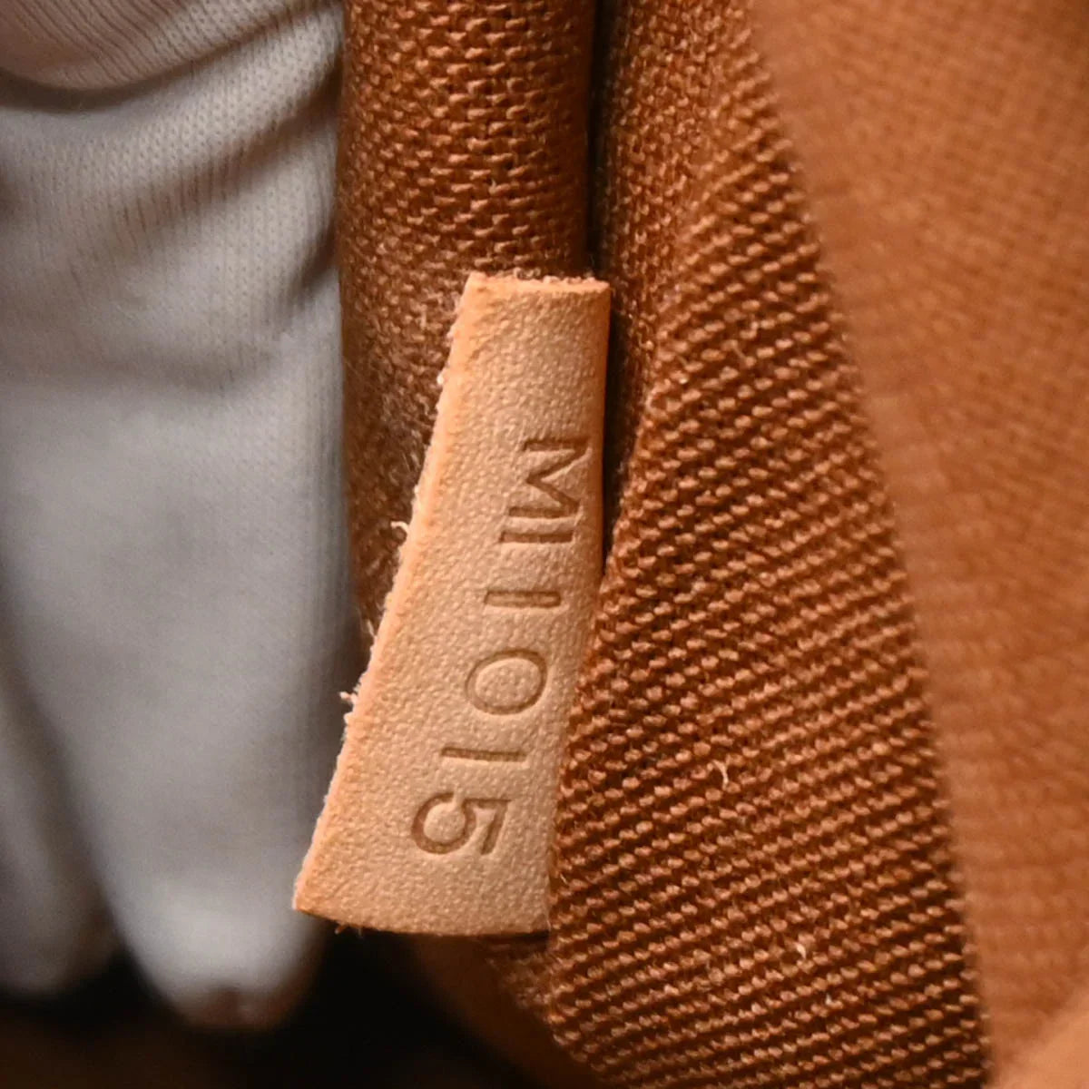 Louis Vuitton 2005 Monogram Pochette Bosphore Shoulder Bag M40044