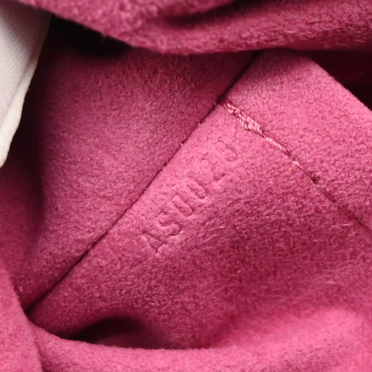 Louis Vuitton 2006 Pink Monogram Denim Baggy PM Shoulder Bag M95212