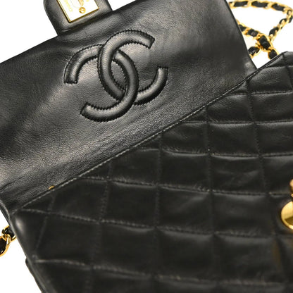 Chanel 1991-1994 Black Lambskin Classic Square Flap Shoulder Bag