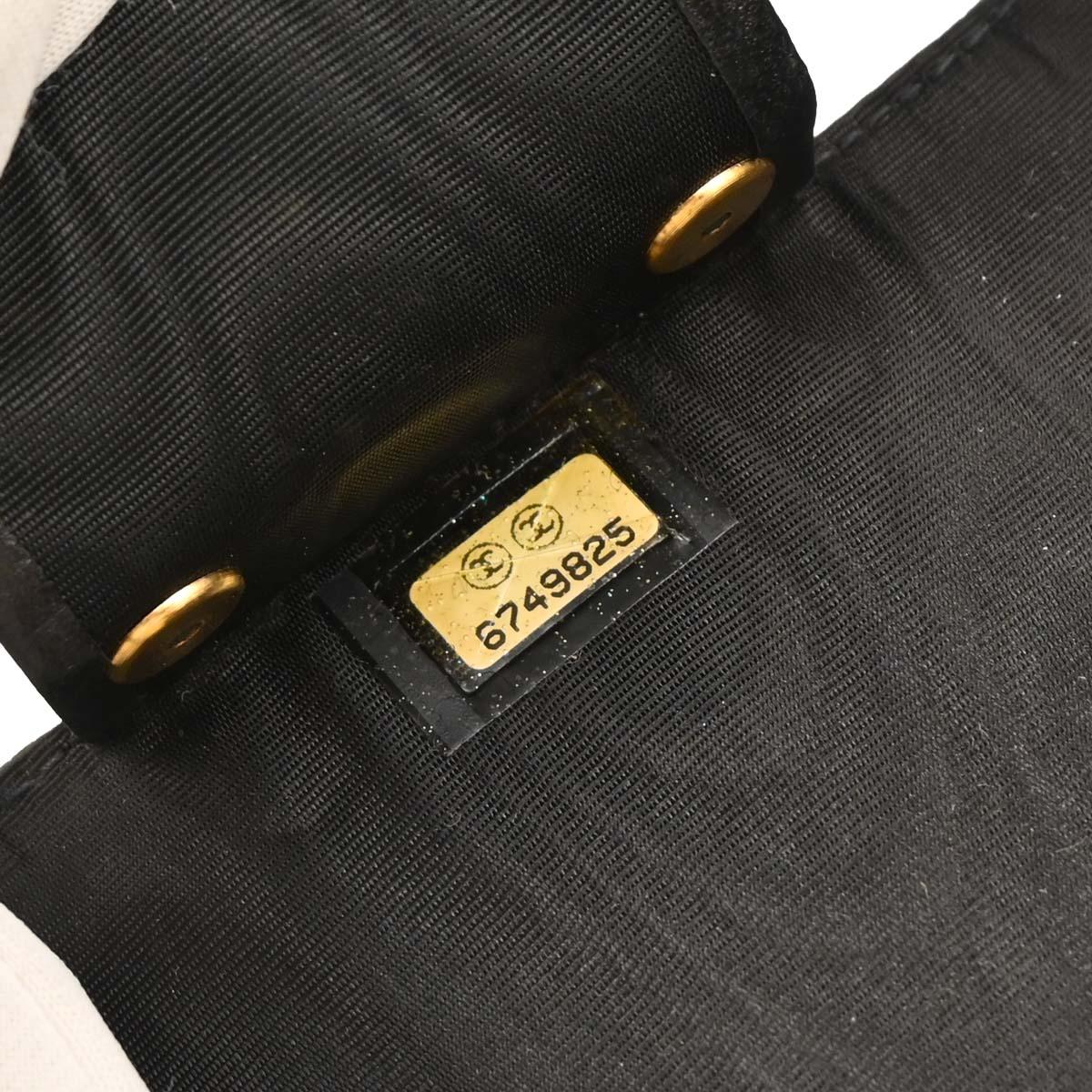 Chanel Six Hook Key Case Black Caviar Small Good