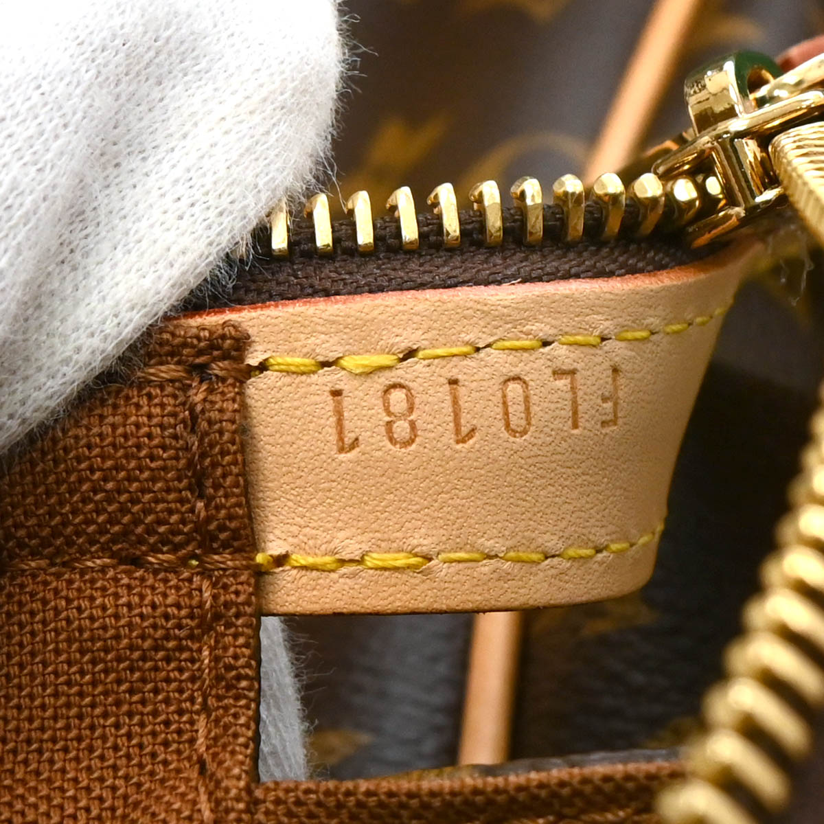 Louis Vuitton 2011 Monogram Stresa GM Shoulder Bag M51188