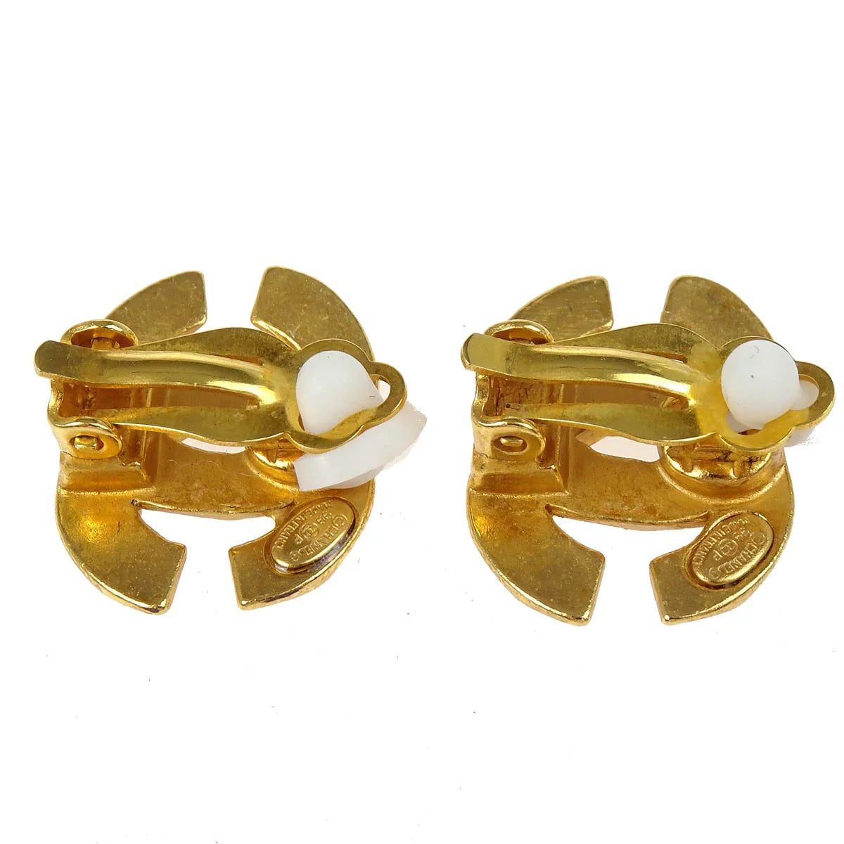 Chanel Gold CC Earrings Clip-On 99P