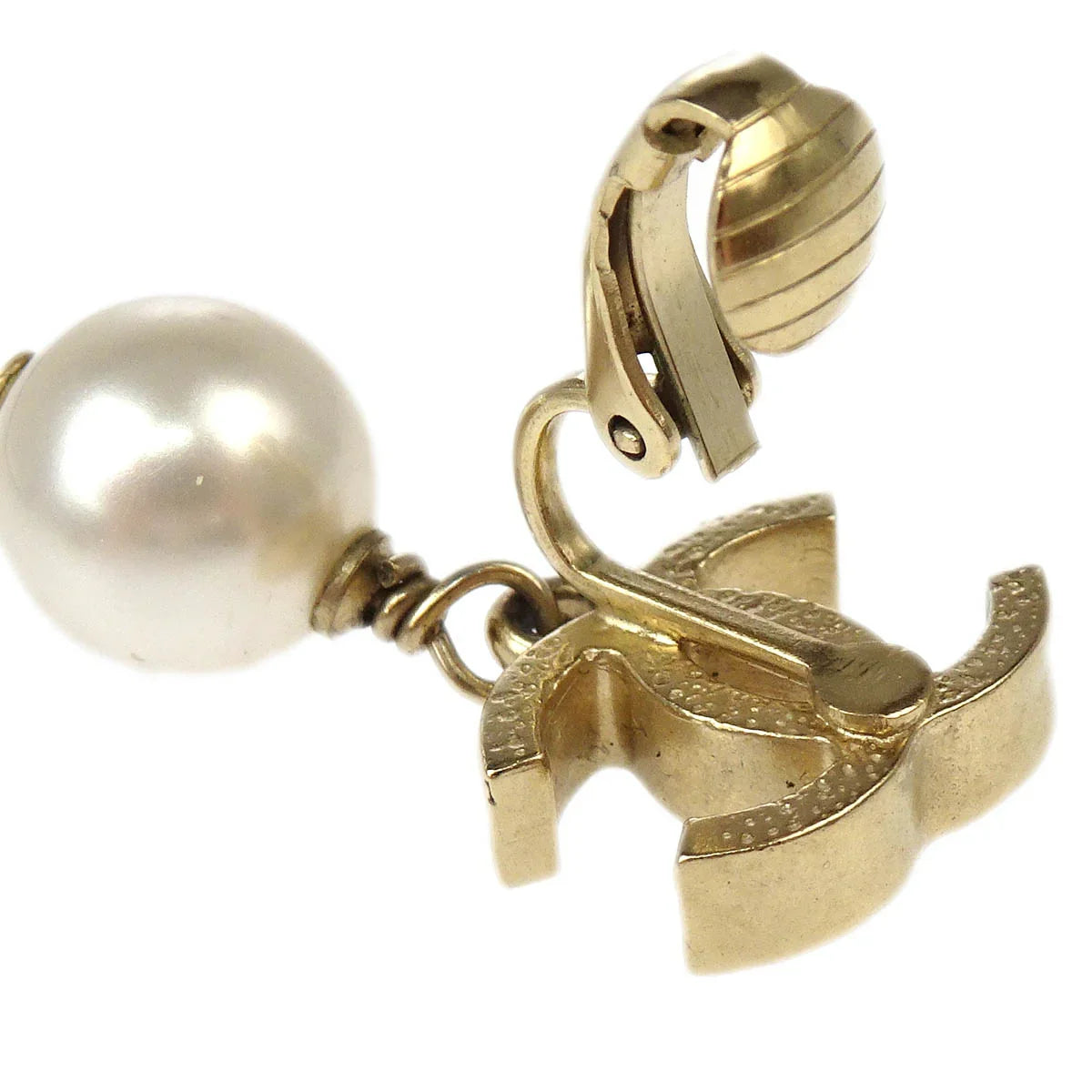 Chanel CC Costume Pearl Dangle Earrings Clip-On Gold 07A