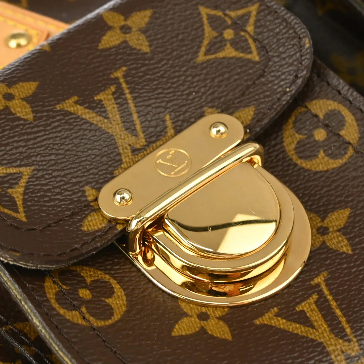 Louis Vuitton 2005 Monogram Manhattan PM Handbag M40026