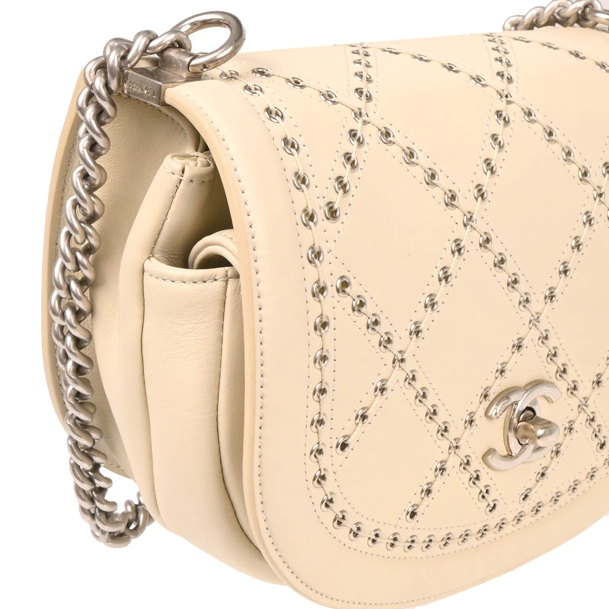 Chanel 2018 White Calfskin Coco Eyelets Round Flap Shoulder Bag