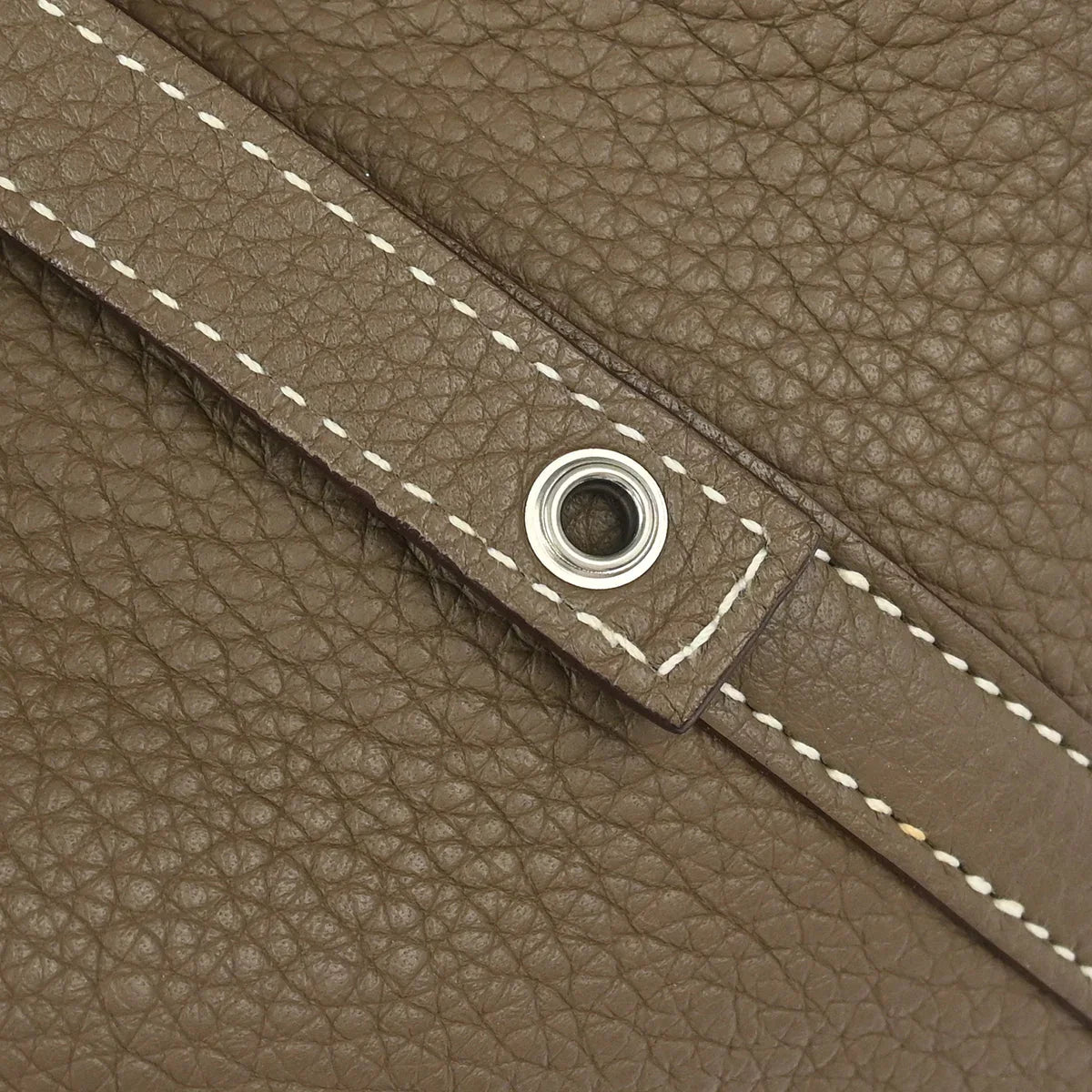 Hermes 2009 Etoupe Gray Taurillon Clemence Picotin Lock 22 MM Handbag