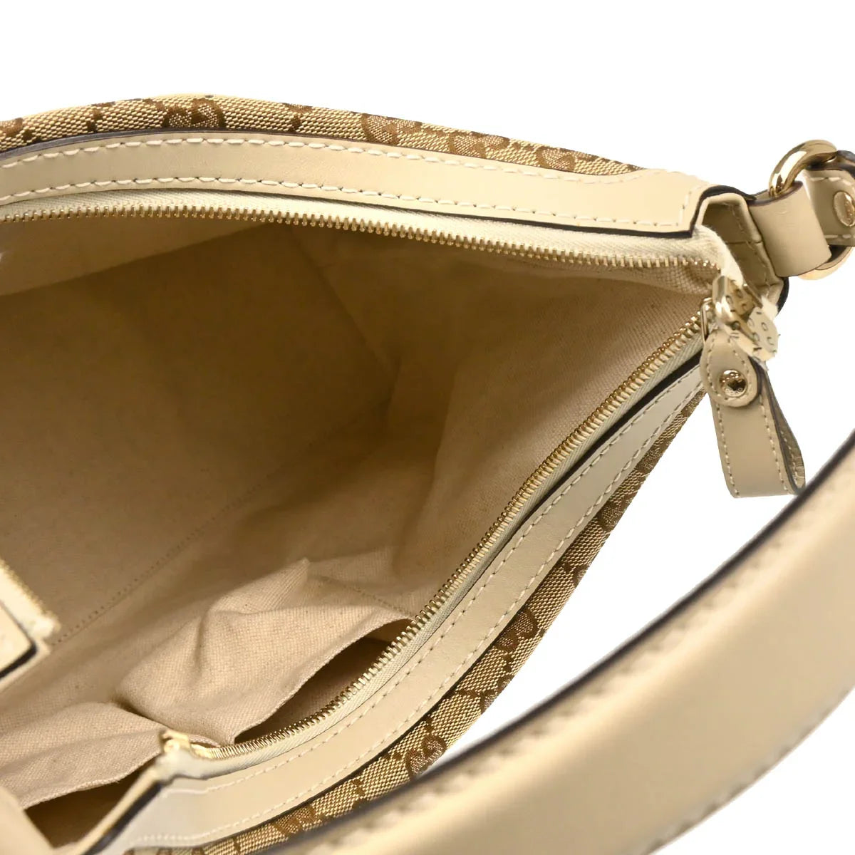 Gucci Beige GG Lovely Heart Hobo Handbag