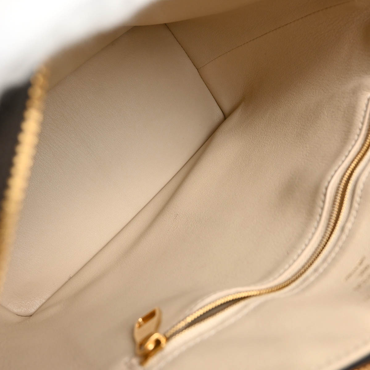 Louis Vuitton 2011 Shiny Monogram Lockit PM Handbag M40597