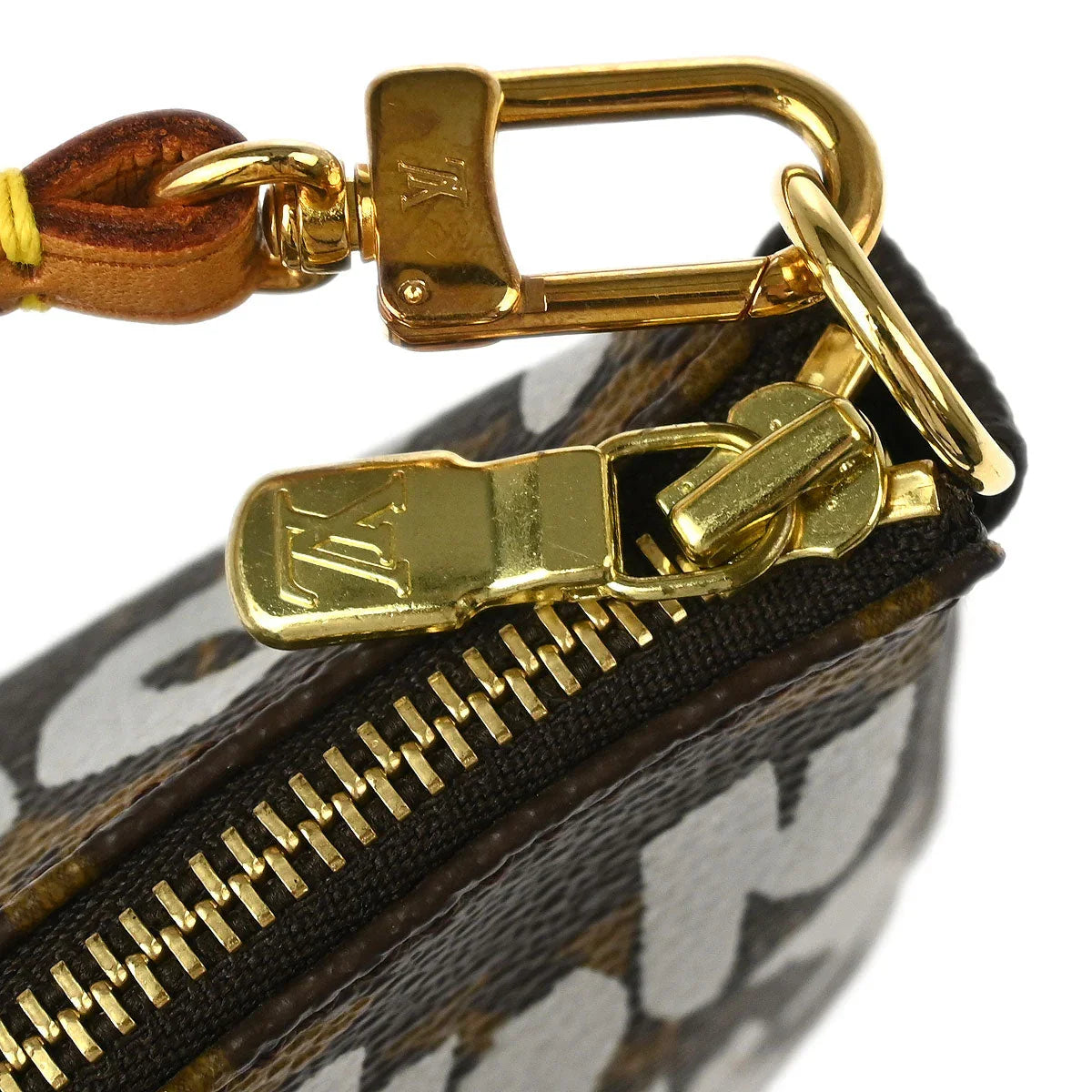 Louis Vuitton 2001 khaki Graffiti Pochette Accessoires Handbag M92192