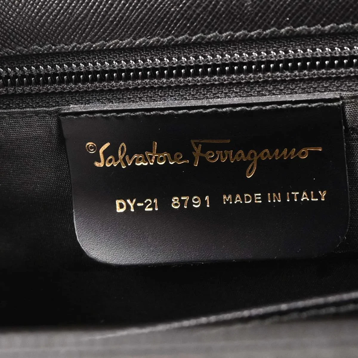 Salvatore Ferragamo Black Leather Gancini 2way Shoulder Handbag