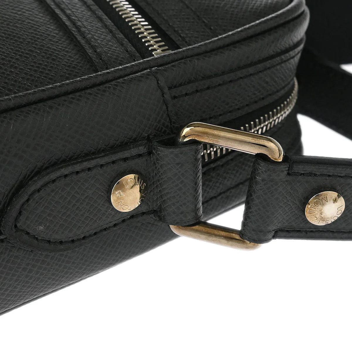 Louis Vuitton 2006 Black Taiga Dimitri Shoulder Bag M32462