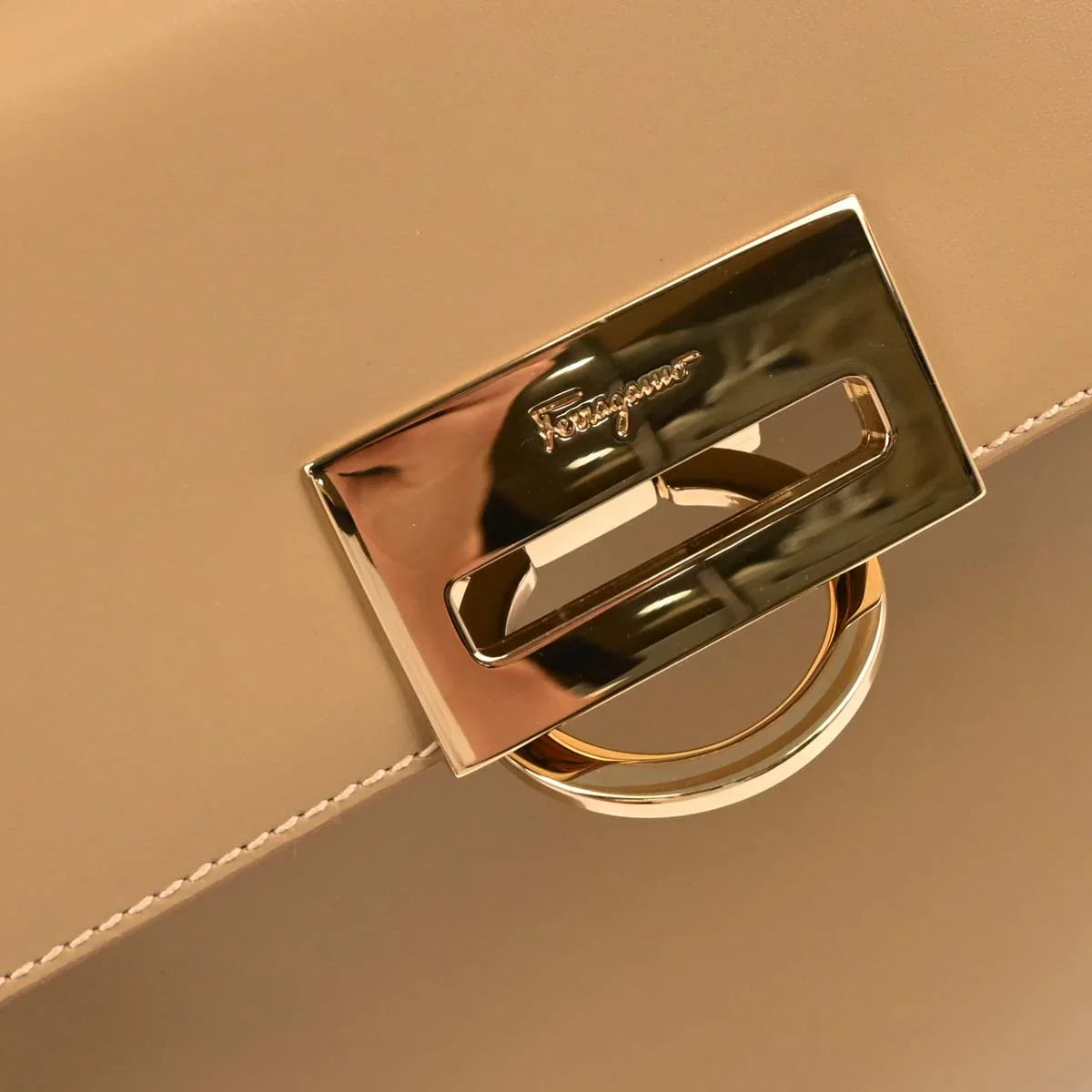 Salvatore Ferragamo Beige Leather Gancini 2way Shoulder Handbag