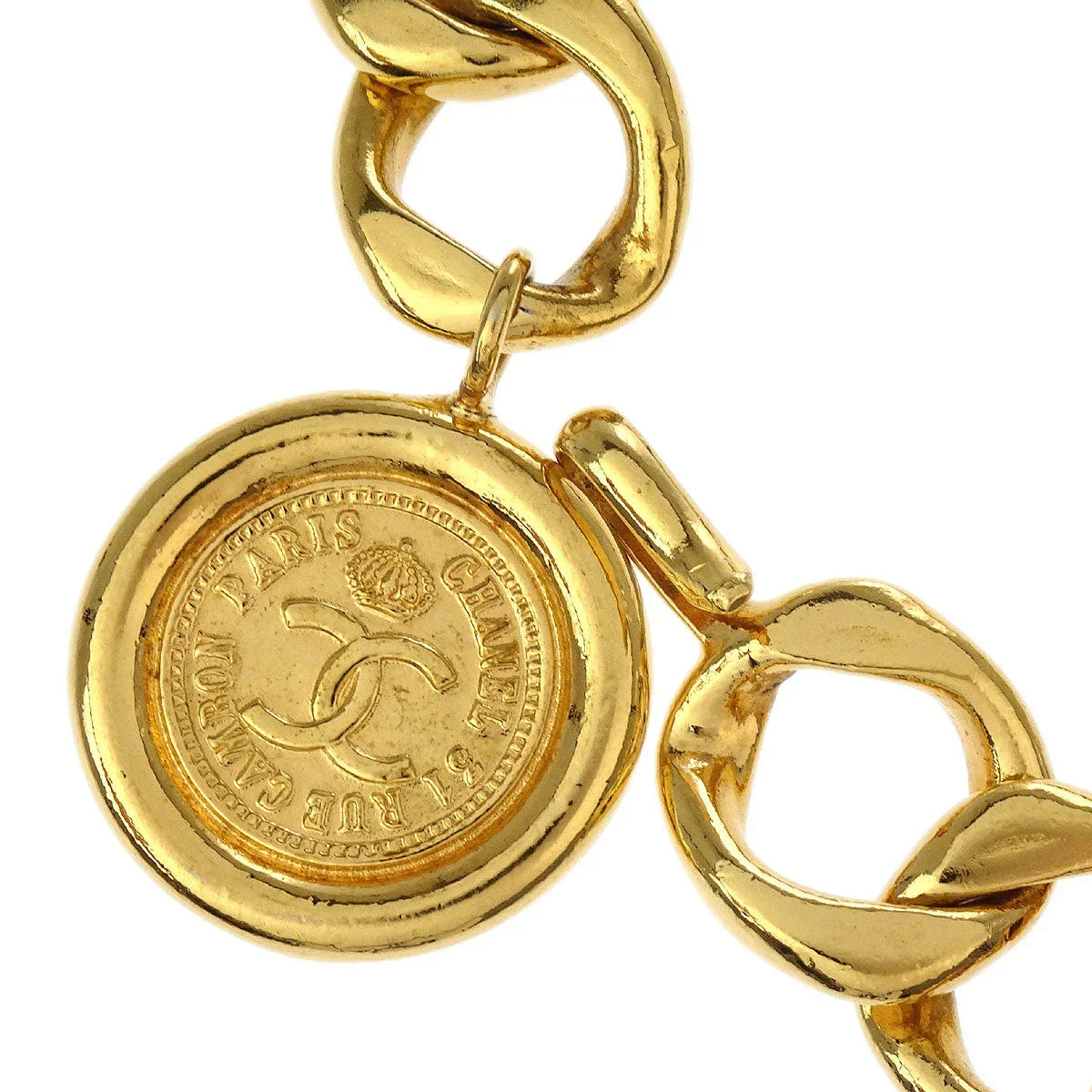 Chanel Chain Belt Medallion Gold Small Good