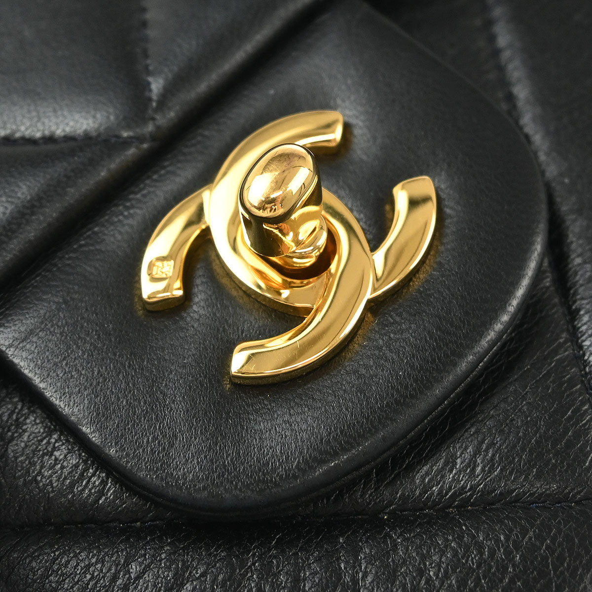 Chanel 1989-1991 Black Lambskin Chevron Medium Classic Double Flap Shoulder Bag