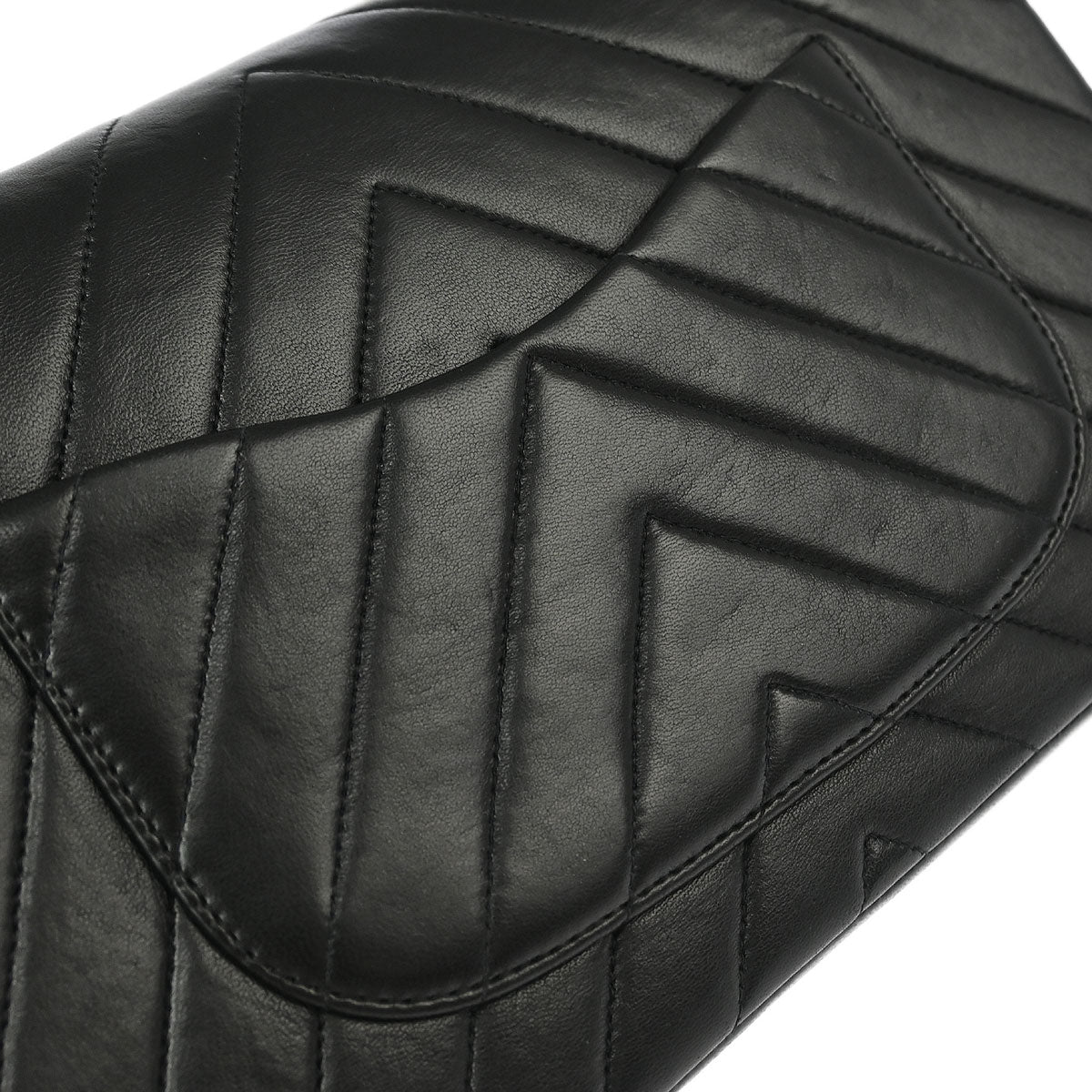 Chanel 1989-1991 Black Lambskin Chevron Medium Classic Double Flap Shoulder Bag