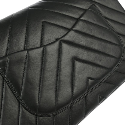 Chanel 1989-1991 Black Lambskin Chevron Medium Classic Double Flap Shoulder Bag