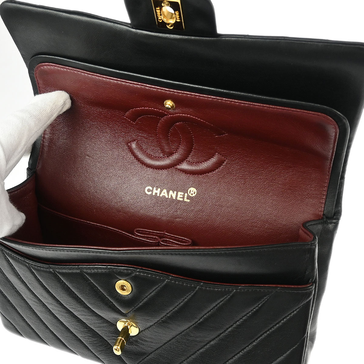 Chanel 1989-1991 Black Lambskin Chevron Medium Classic Double Flap Shoulder Bag
