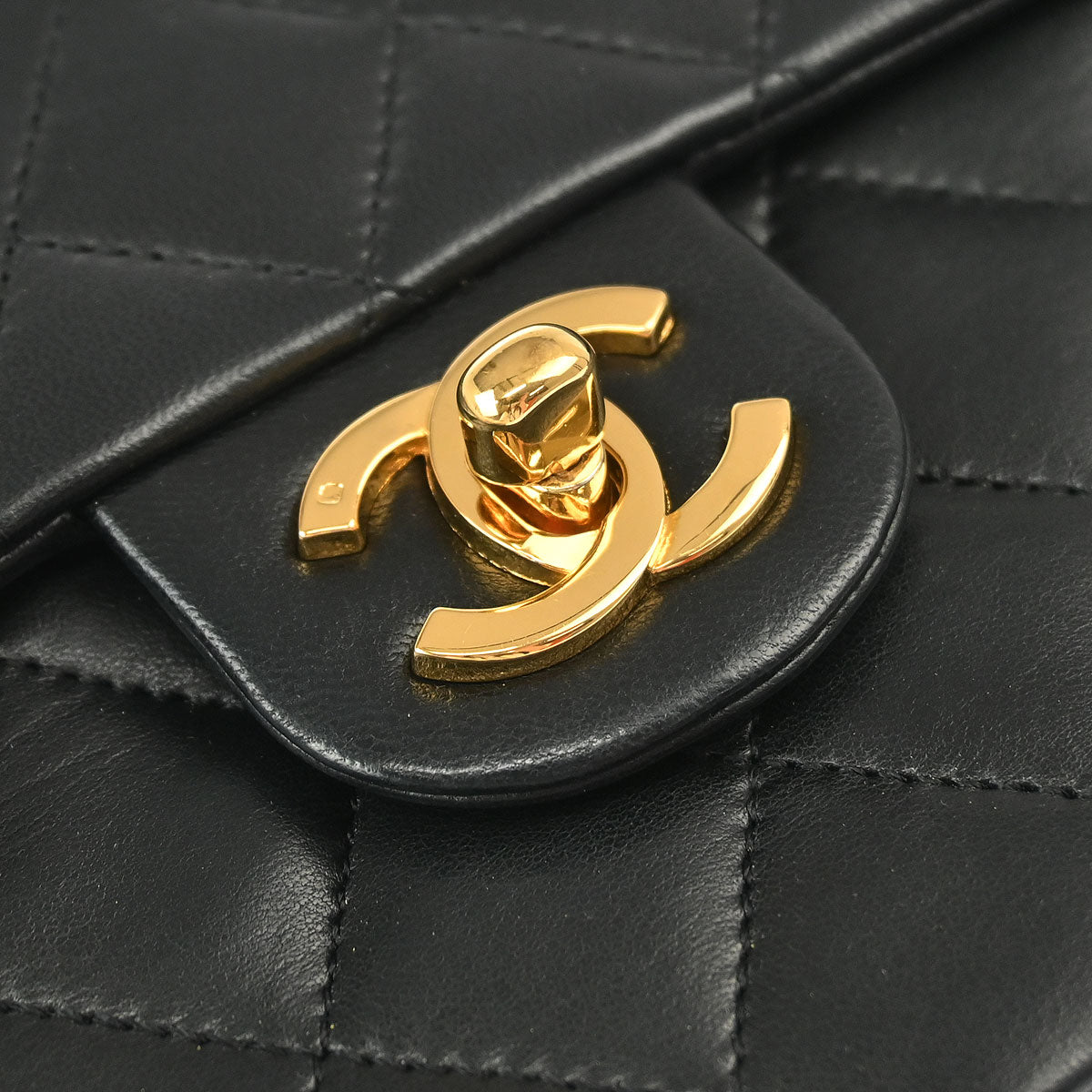Chanel 1989-1991 Black Lambskin Mini Classic Square Flap Shoulder Bag