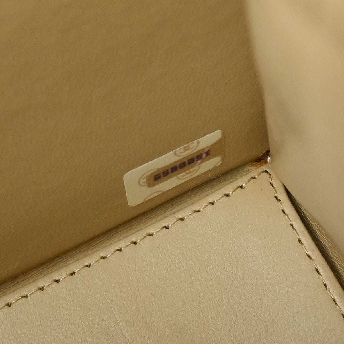 Chanel 1989-1991 Beige White Lambskin Straight Flap Shoulder Bag