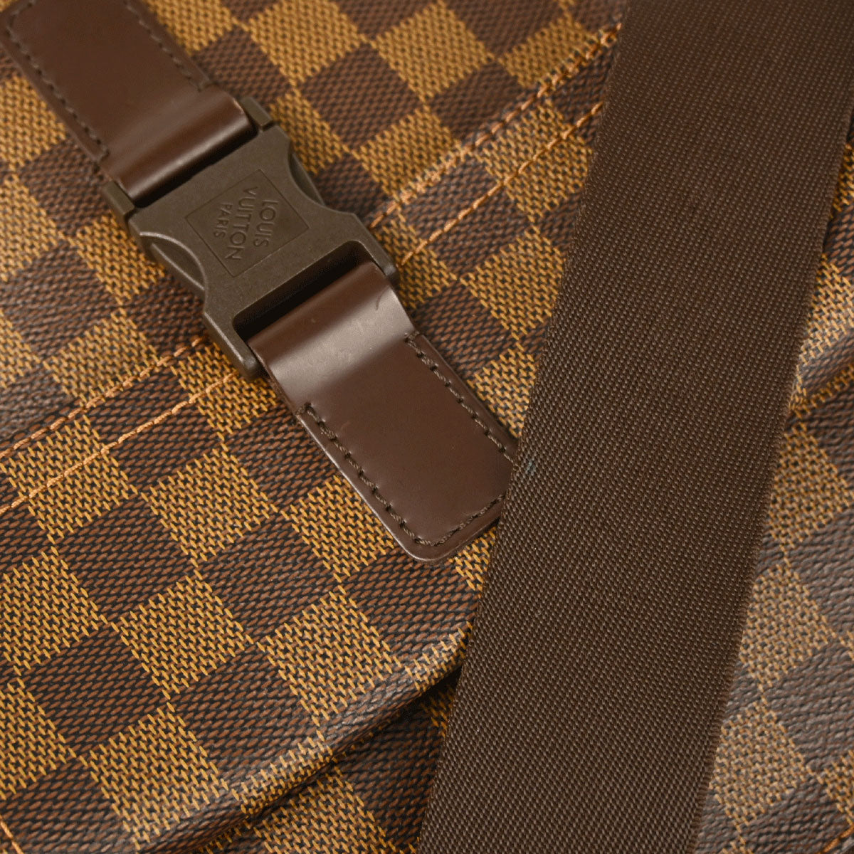 Louis Vuitton 2006 Damier Pochette Melville Shoulder Bag N51127