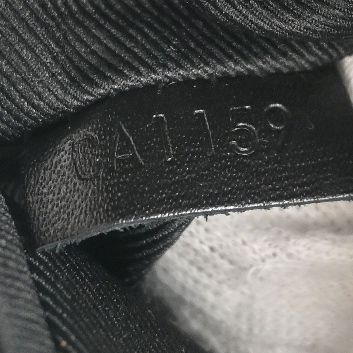 Louis Vuitton 2019 Black Danube Messenger Shoulder Bag M53975