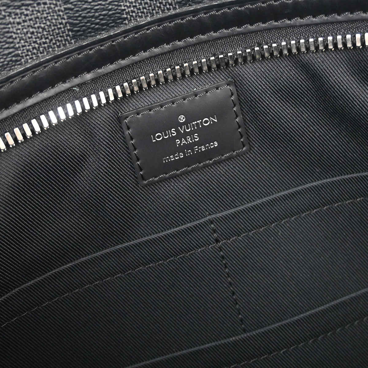 Louis Vuitton 2016 Damier Graphite Hunter Shoulder Bag N41656