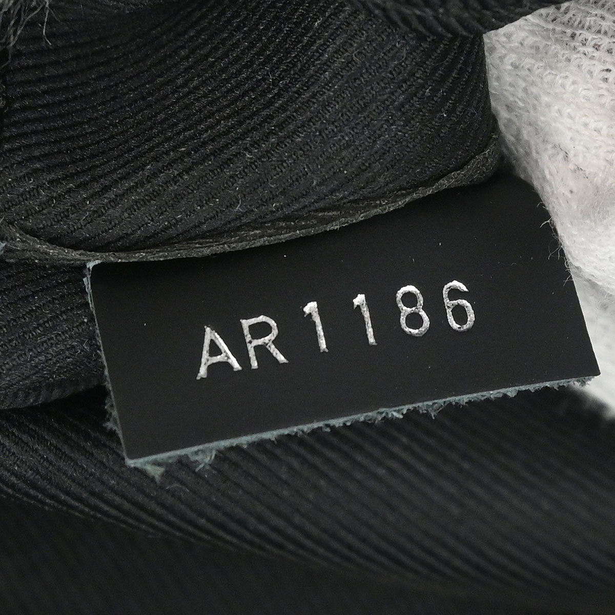 Louis Vuitton 2016 Damier Graphite Hunter Shoulder Bag N41656