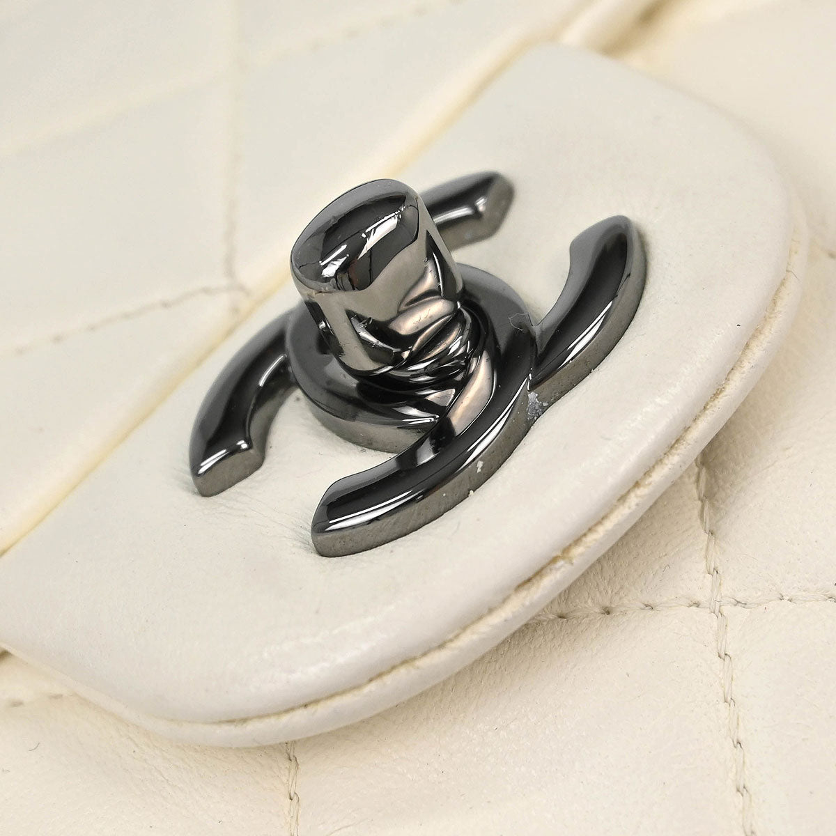 Chanel 2013-2014 White Lambskin Hula Hoop Medium Handbag