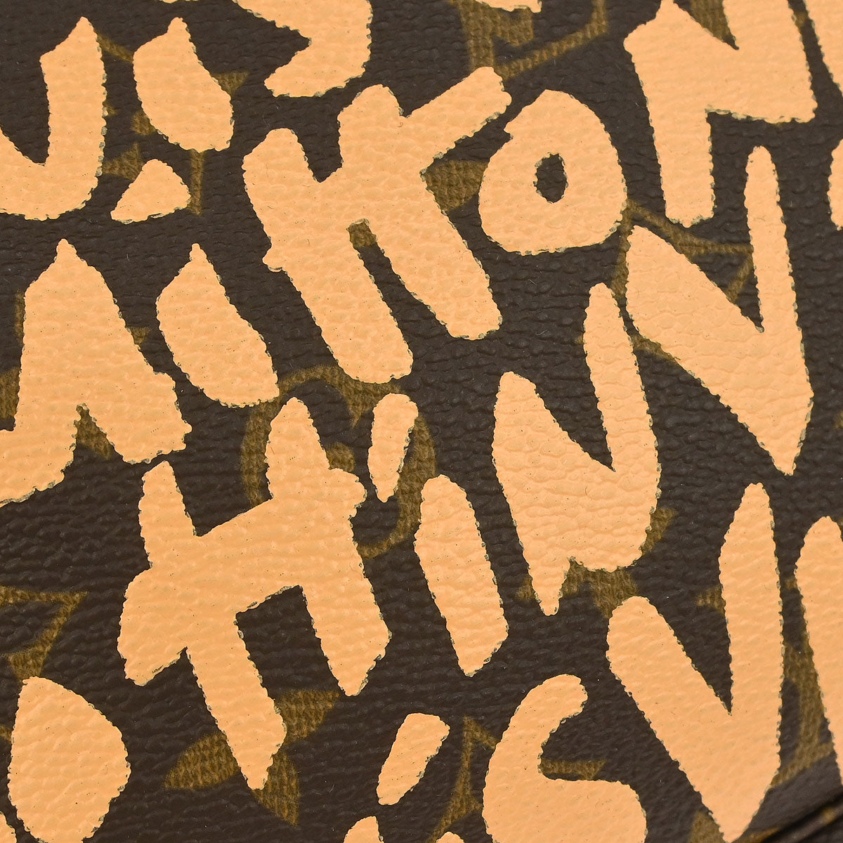 Louis Vuitton Beige Graffiti Pochette Accessoires Handbag M92193