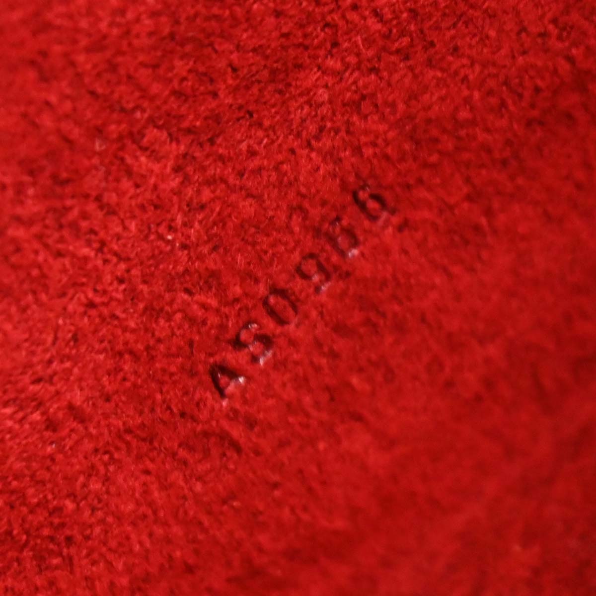 Louis Vuitton 1996 Red Epi Cannes Vanity Handbag M48037