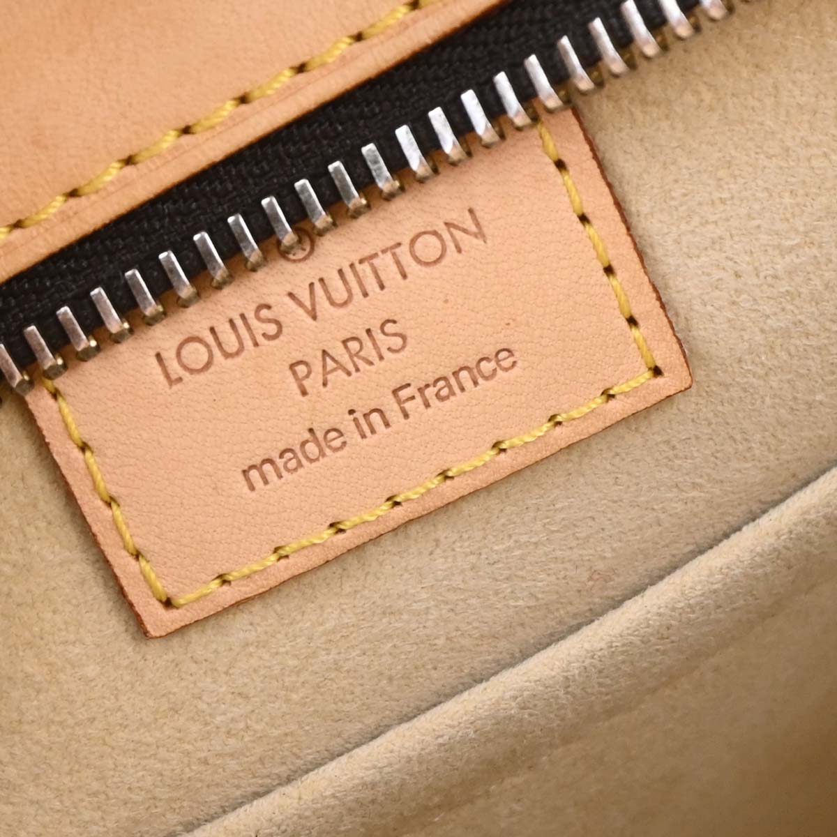 Louis Vuitton Monogram Hudson GM Shoulder Bag M40045