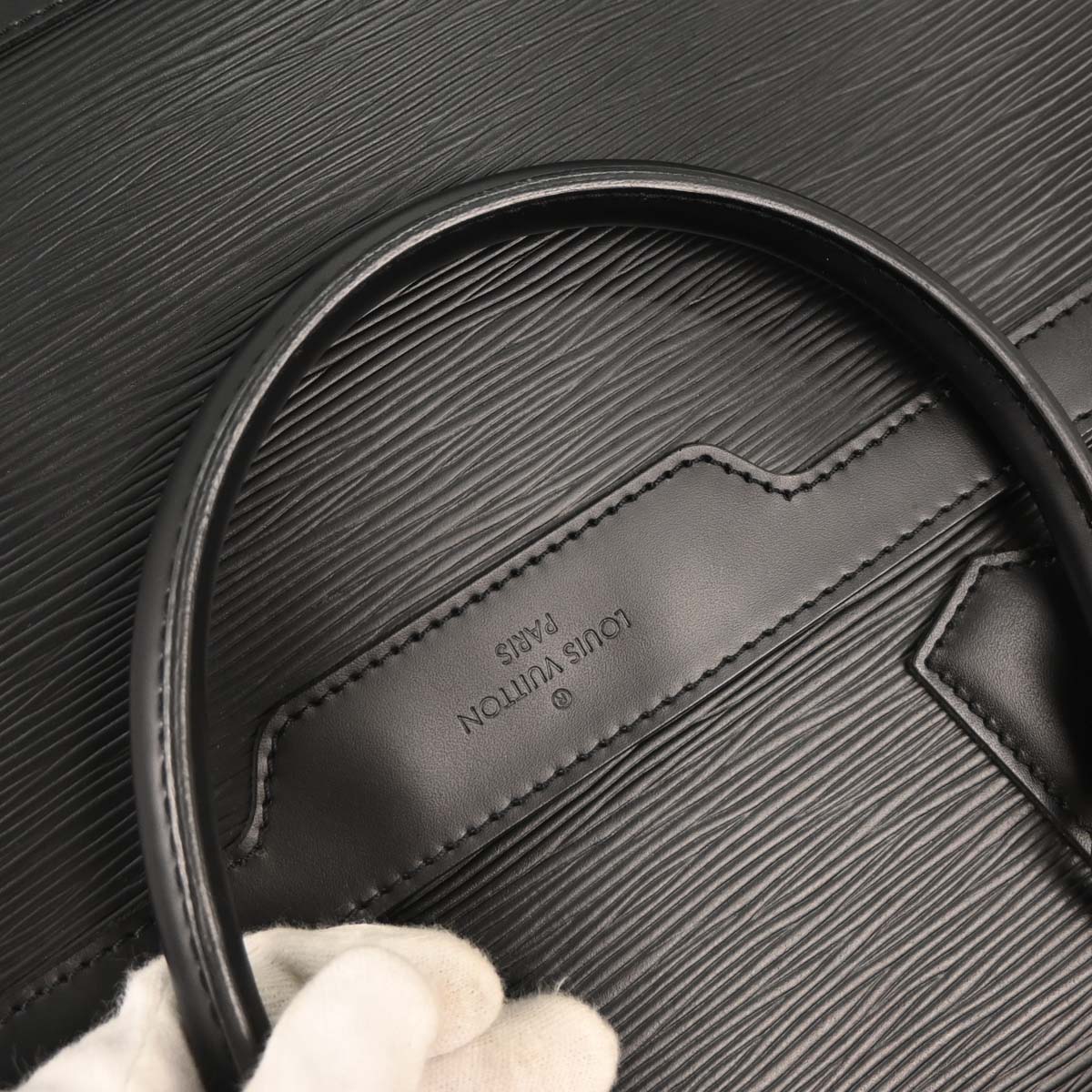 Louis Vuitton 2007 Black Epi Sac De Ville 2way Handbag M42392
