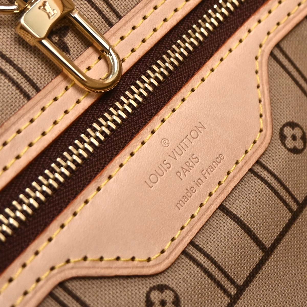 Louis Vuitton Monogram Neverfull MM Shoulder Tote Bag M40156