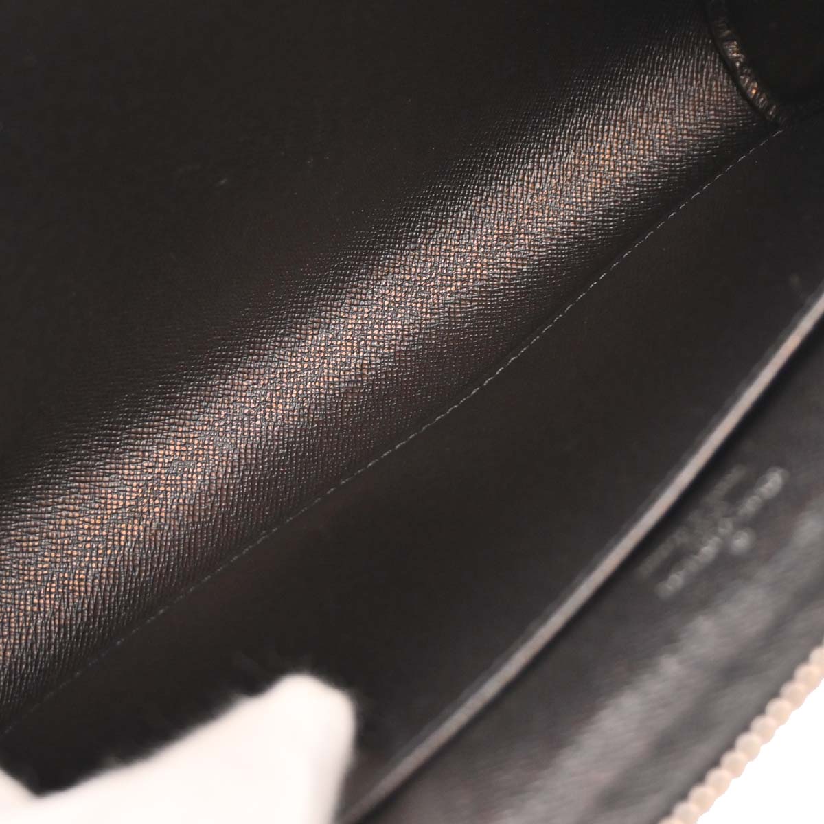 Louis Vuitton Black Taiga Baikal Clutch Handbag M30182