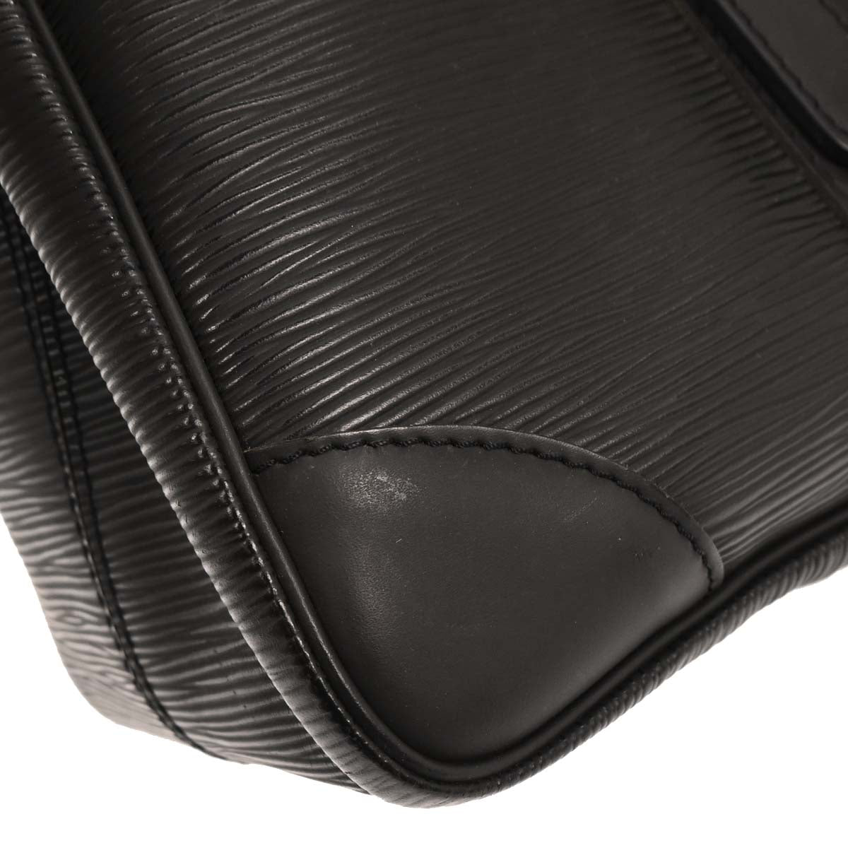 Louis Vuitton Black Epi Seguur MM Shoulder Bag M58862