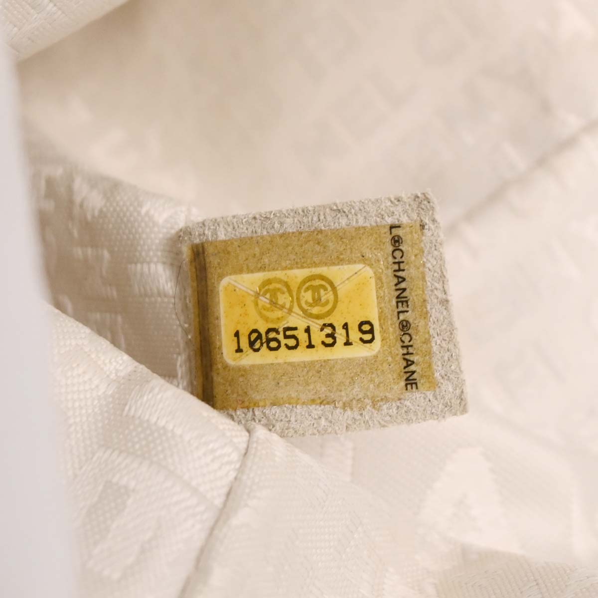 Chanel 2005-2006 White Canvas Valentine Chain Shoulder Bag