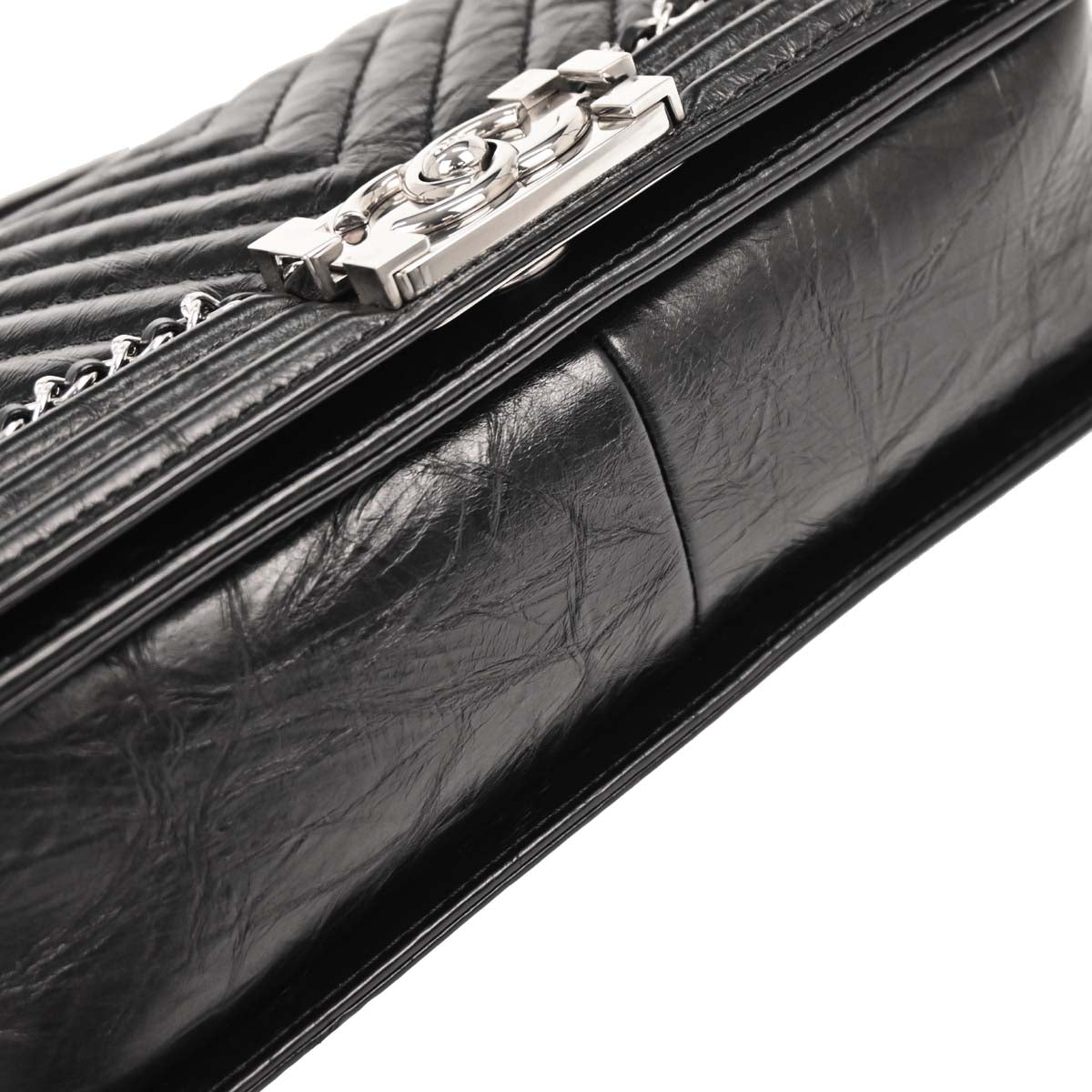 Boy Chanel 2017-2018 Black Calfskin Chevron Medium Shoulder Bag