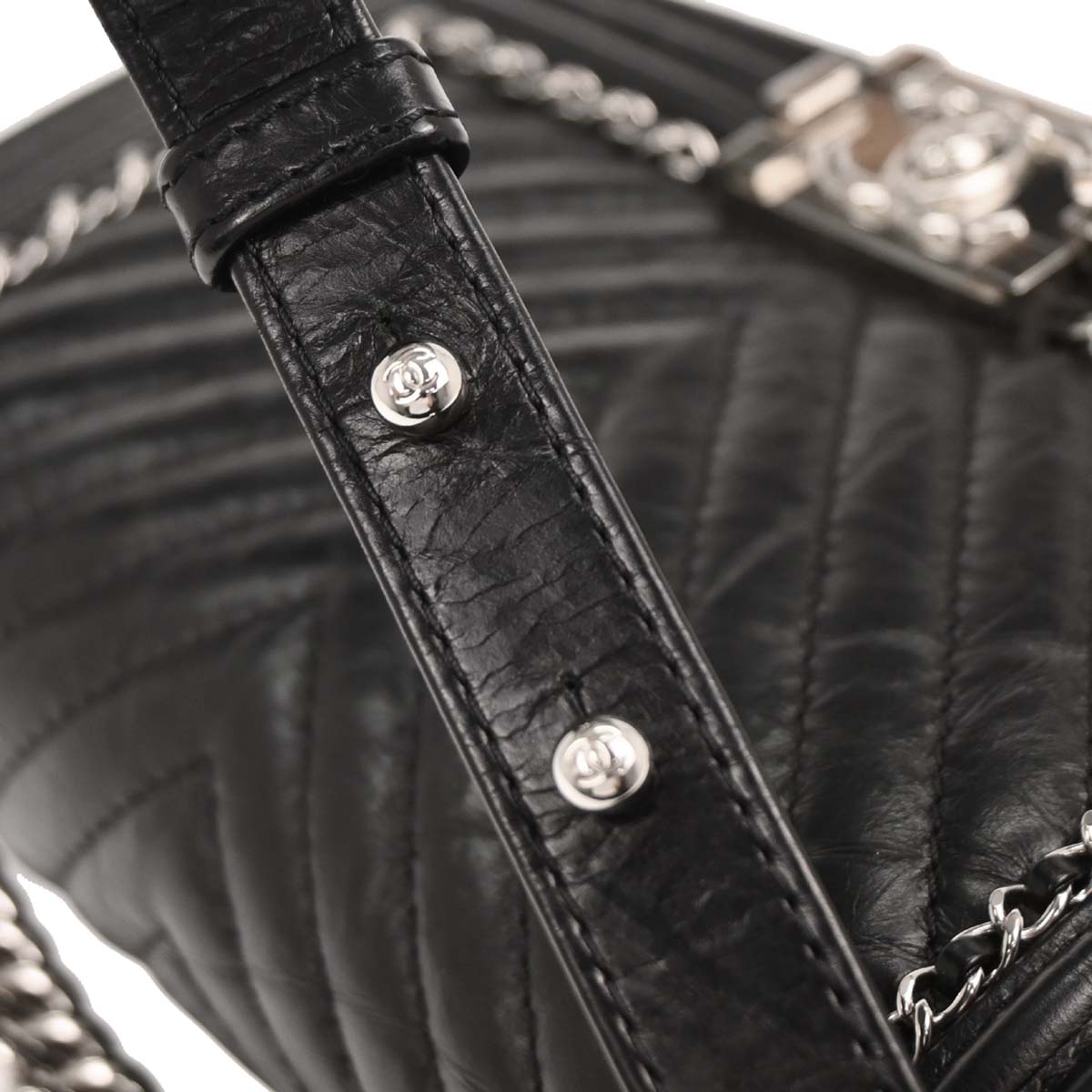 Boy Chanel 2017-2018 Black Calfskin Chevron Medium Shoulder Bag