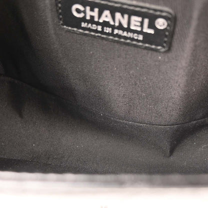 Boy Chanel 2017-2018 Black Calfskin Chevron Medium Shoulder Bag