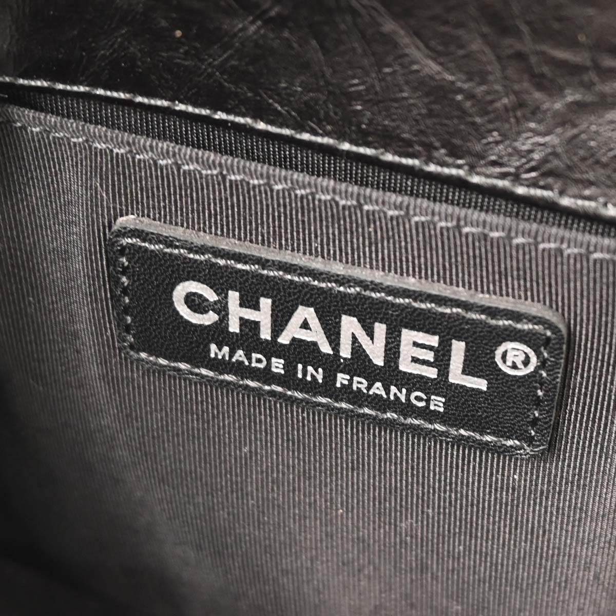 Boy Chanel 2017-2018 Black Calfskin Chevron Medium Shoulder Bag