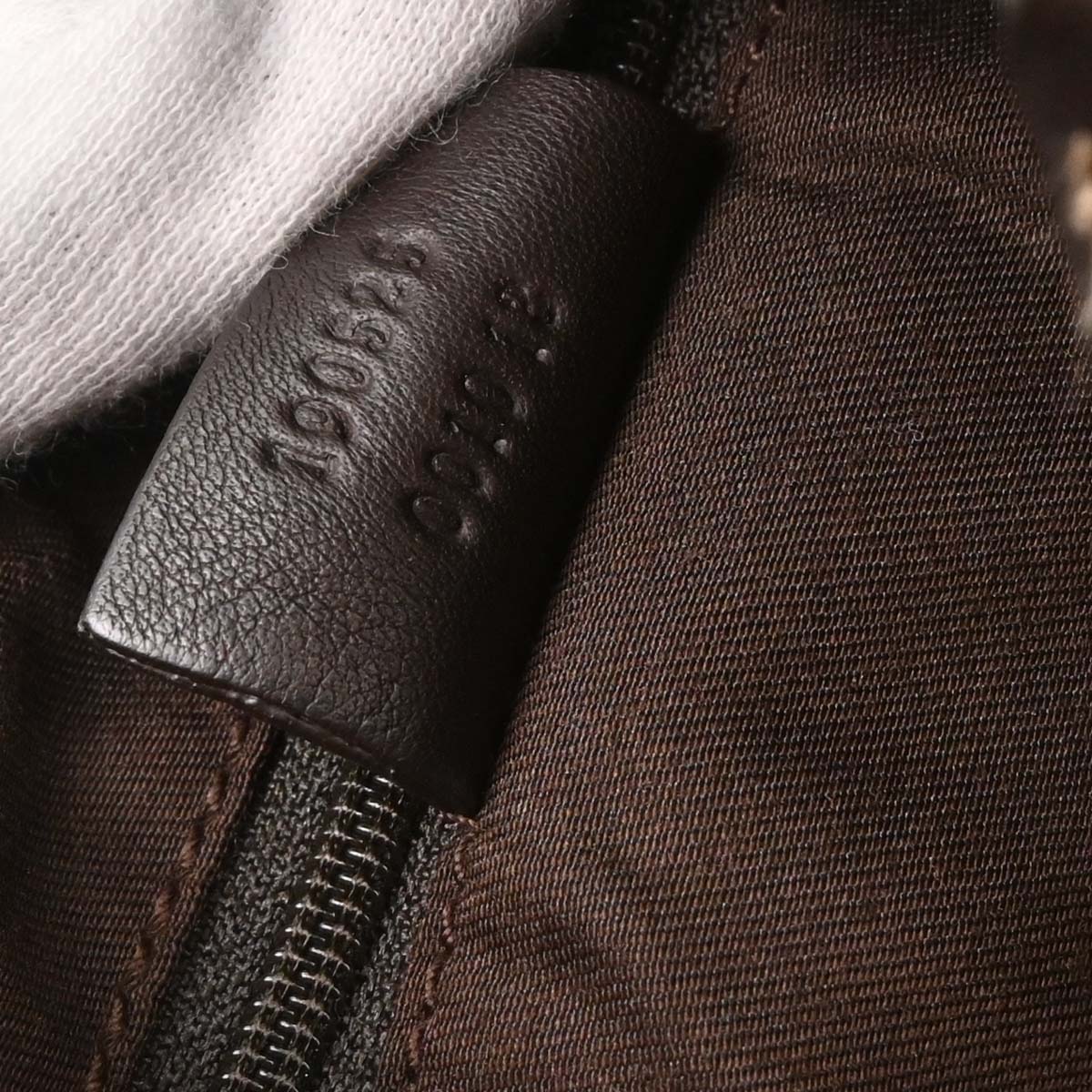 Gucci Beige GG Hobo Abbey D Ring Handbag