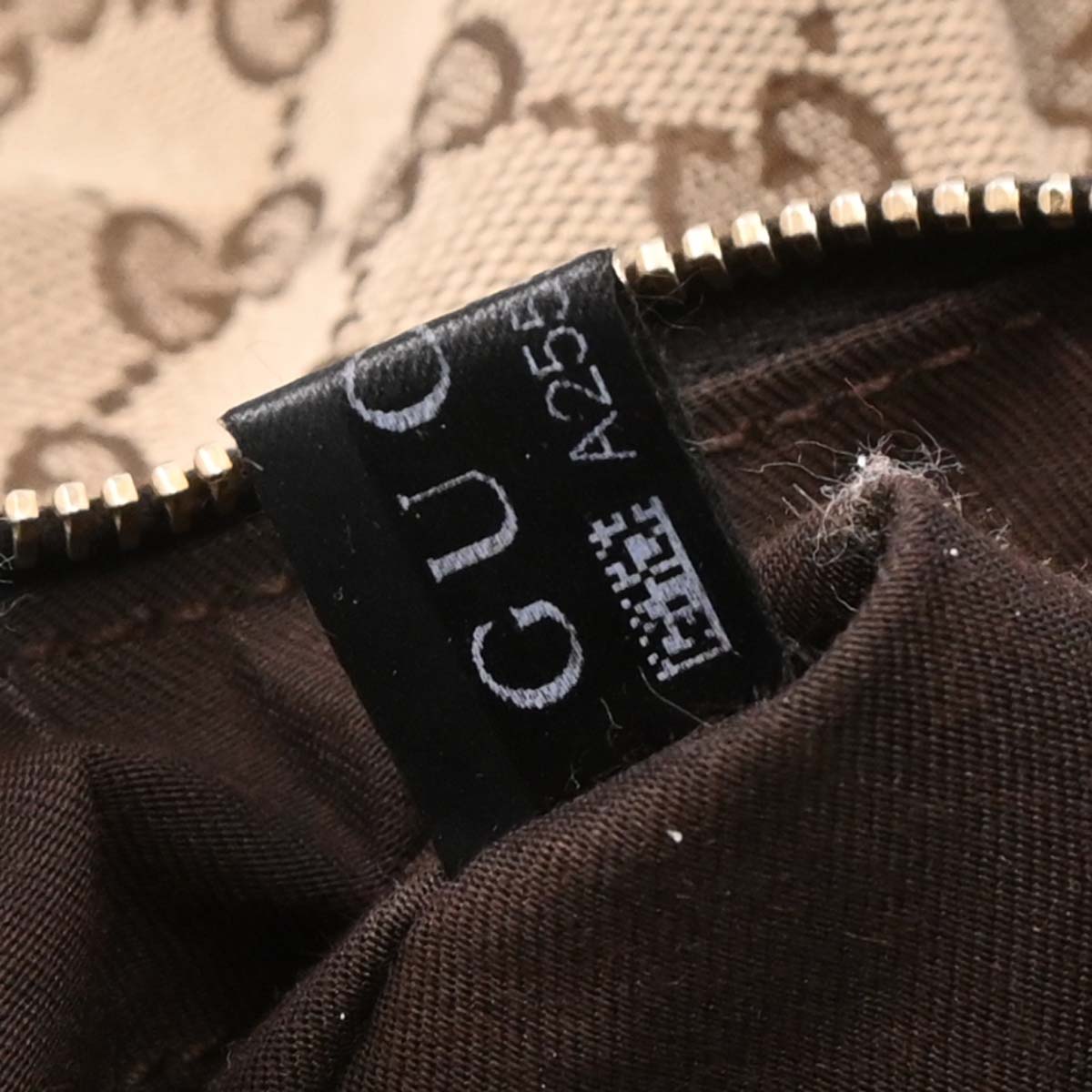 Gucci Beige GG Hobo Abbey D Ring Handbag