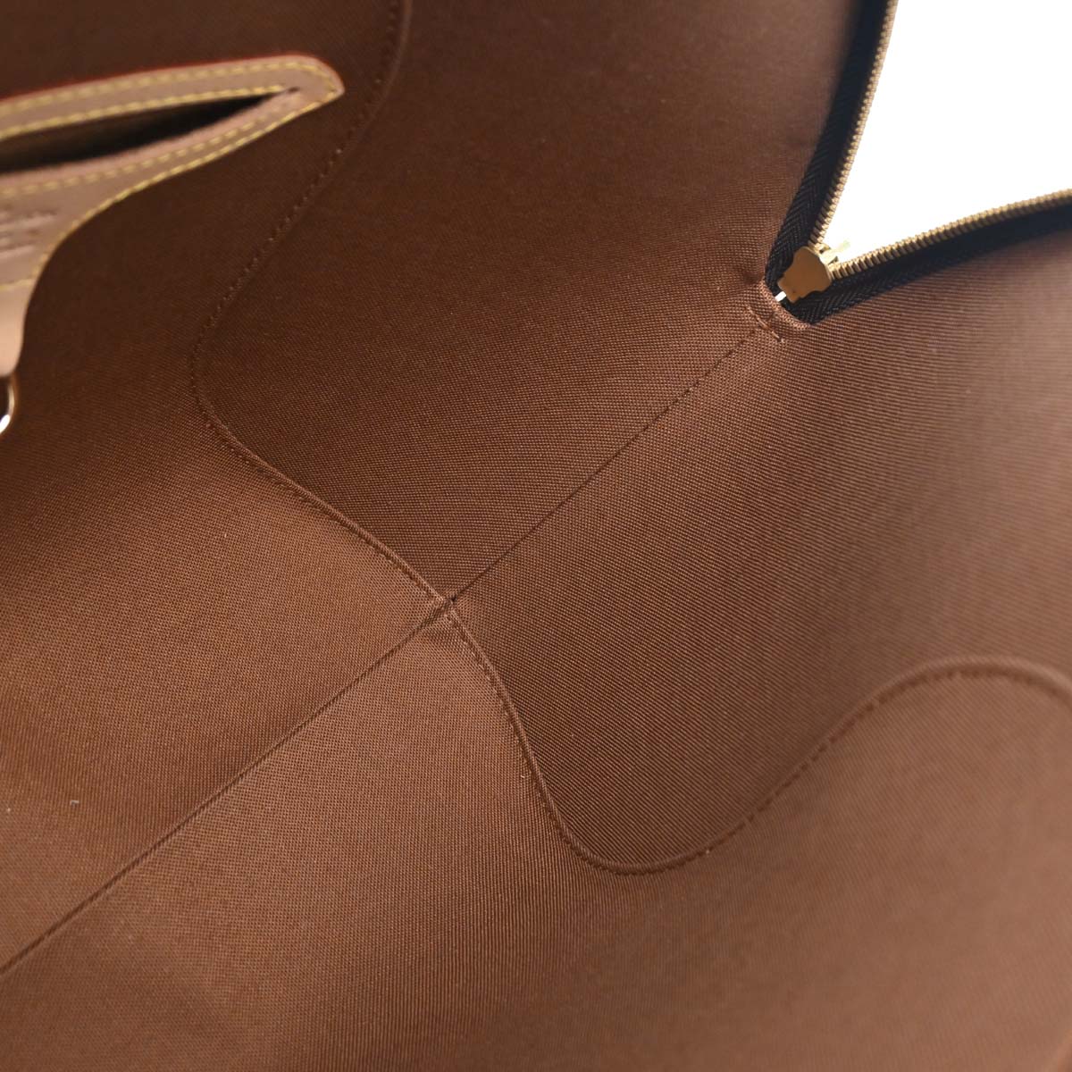 Louis Vuitton Monogram Ellipse MM Handbag M51126
